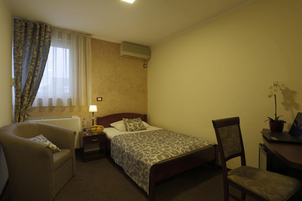 Accommodation Tara Beograd Ngoại thất bức ảnh
